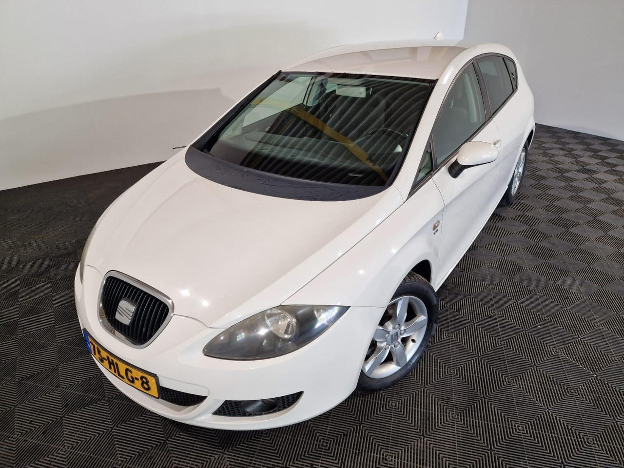 SEAT Leon 1.4 TSI Business Style 75-HLG-8 - Coche: foto 1 SEAT Leon 1.4 TSI Business Style 75-HLG-8 - Coche: foto 1