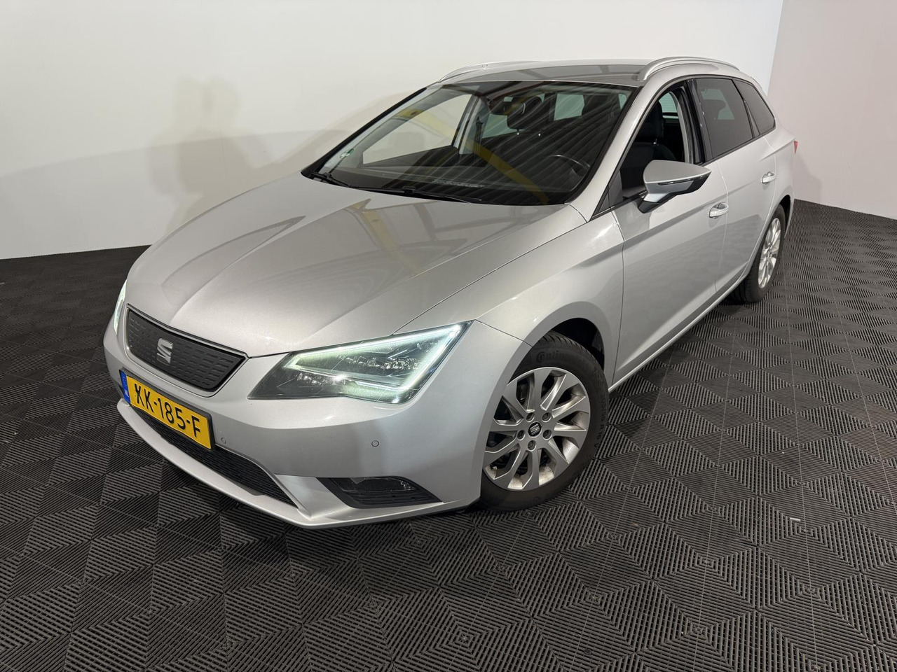 SEAT | Leon ST | 1.0 EcoTSI Style Connect | 2016 | 288.051 km | KK185F | Logisch - Coche: foto 1 SEAT | Leon ST | 1.0 EcoTSI Style Connect | 2016 | 288.051 km | KK185F | Logisch - Coche: foto 1