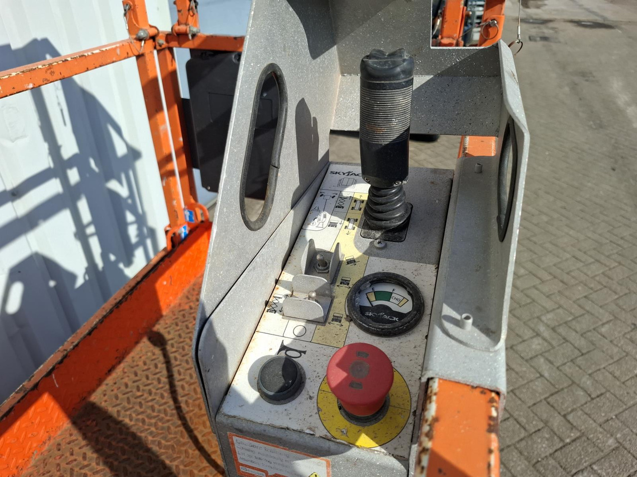 Skyjack SJ3220 Schaarlift 2015 - Plataforma de tijeras: foto 5 Skyjack SJ3220 Schaarlift 2015 - Plataforma de tijeras: foto 5