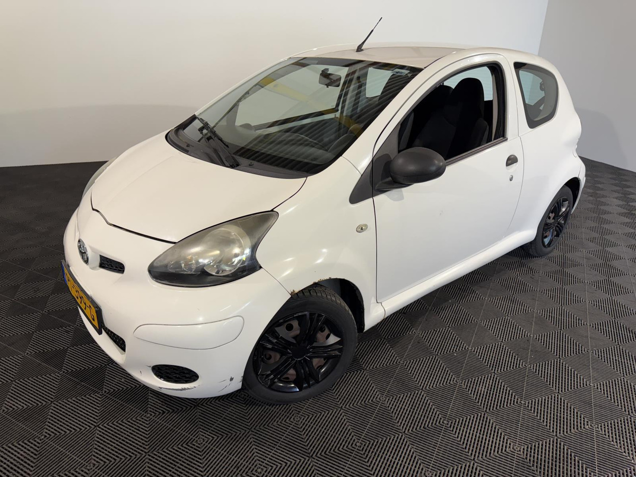 Toyota Aygo 1.0-12V Comfort PT-399-G 157.010 km - Coche: foto 1 Toyota Aygo 1.0-12V Comfort PT-399-G 157.010 km - Coche: foto 1