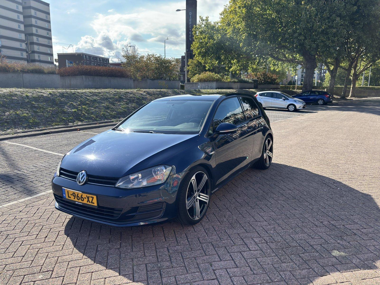 Volkswagen | Golf | 1.2 TSI Trendline | 2013 | 179.403 km | L966XZ | Geen oordeel - Hatchback: foto 2 Volkswagen | Golf | 1.2 TSI Trendline | 2013 | 179.403 km | L966XZ | Geen oordeel - Hatchback: foto 2