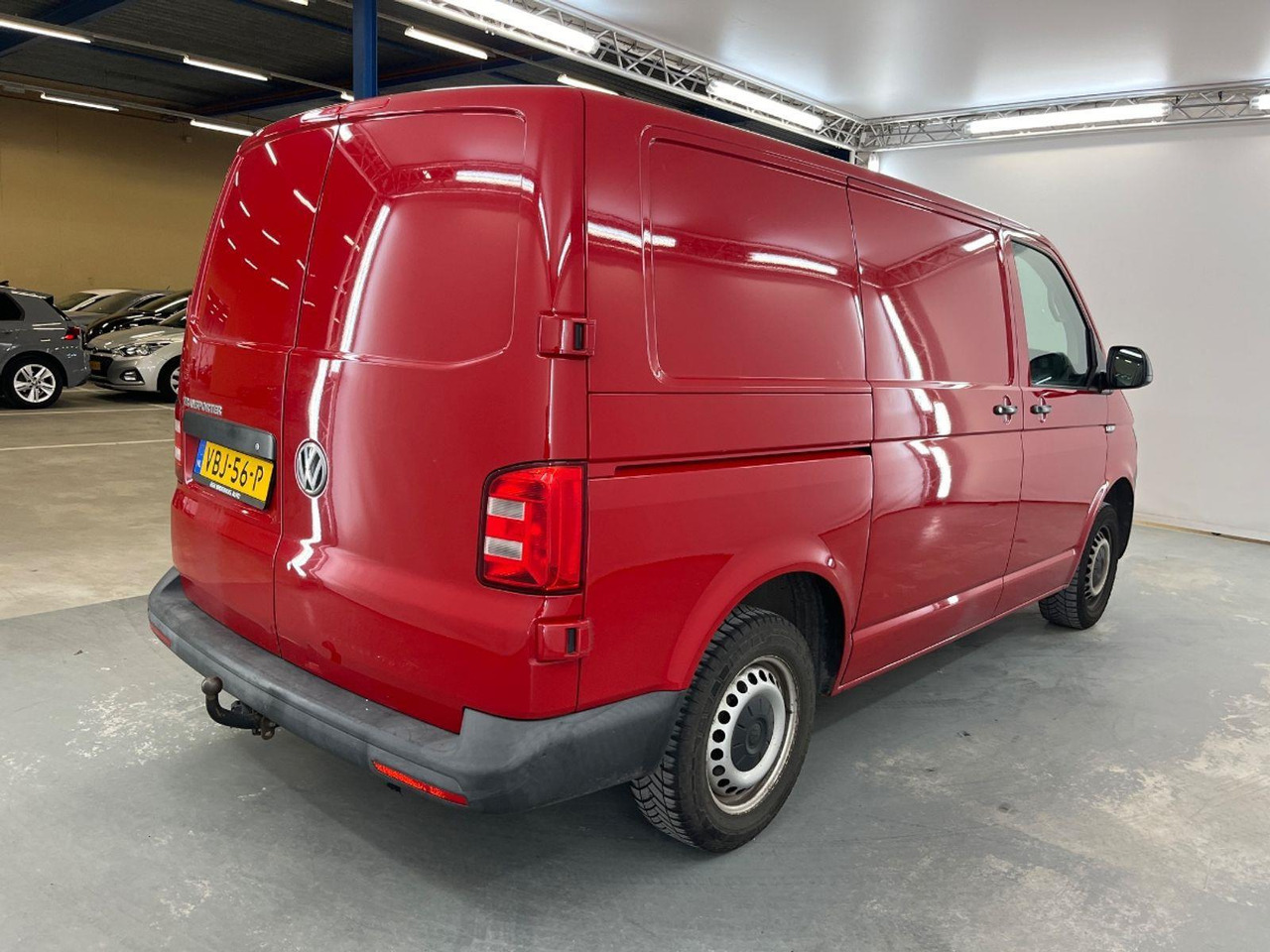 Volkswagen Transporter 2.0 TDI L1H1 Highline | 2019 | 151.061 km | VBJ56P | NAP: Logisch - Furgón: foto 4 Volkswagen Transporter 2.0 TDI L1H1 Highline | 2019 | 151.061 km | VBJ56P | NAP: Logisch - Furgón: foto 4