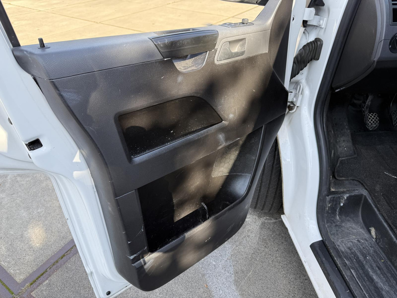 Volkswagen | Transporter | 2.0 TDI L2H2 BM Baseline | 2014 | 344.085 km | VH221F | Logisch - Furgón: foto 2 Volkswagen | Transporter | 2.0 TDI L2H2 BM Baseline | 2014 | 344.085 km | VH221F | Logisch - Furgón: foto 2