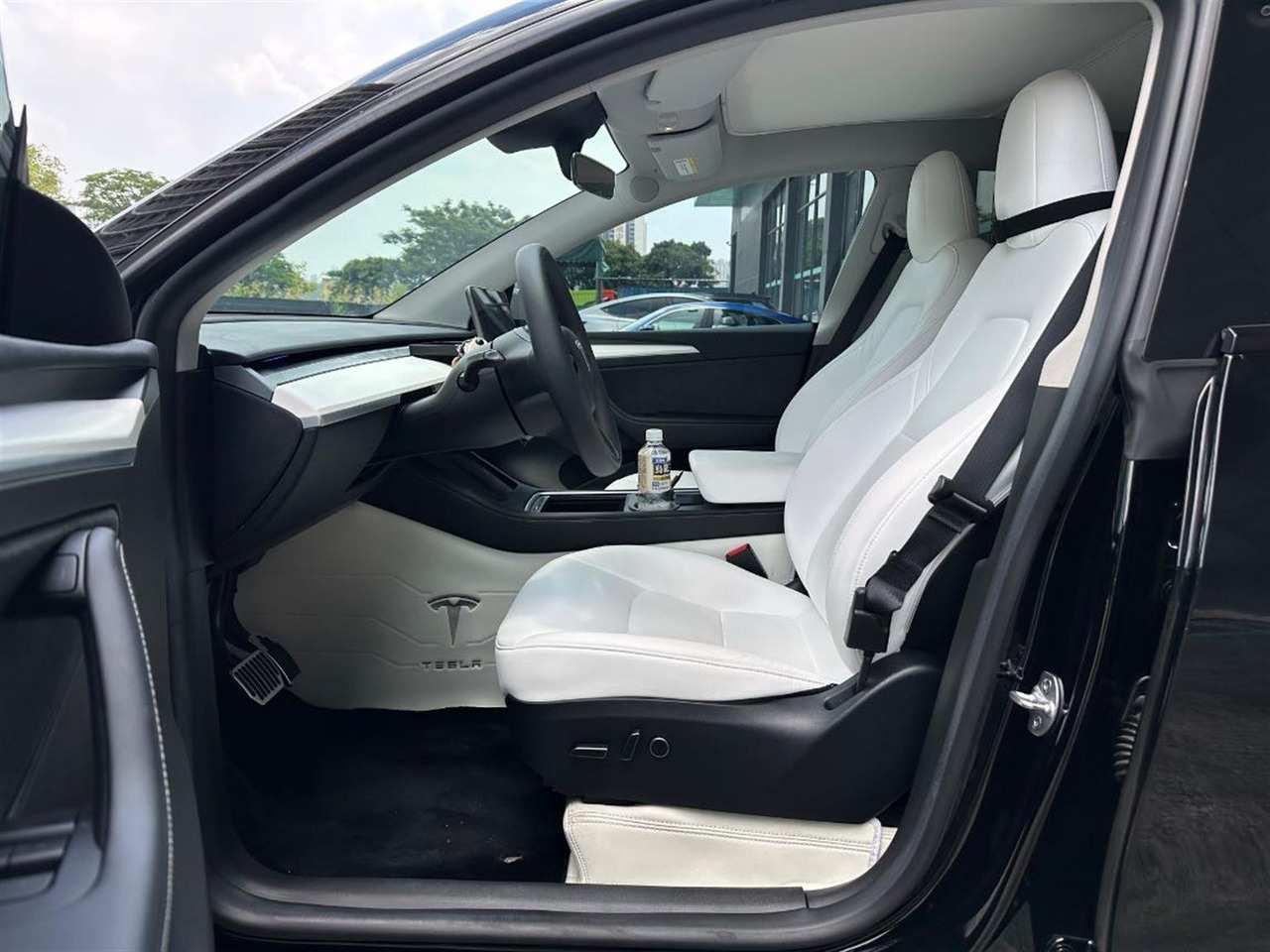 TESLA MODEL Y - Coche: foto 2 TESLA MODEL Y - Coche: foto 2