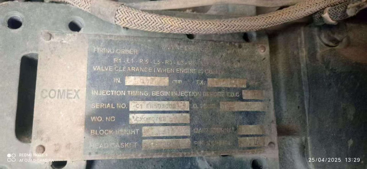 Komatsu HD785-7 - Camión caja cerrada: foto 2 Komatsu HD785-7 - Camión caja cerrada: foto 2