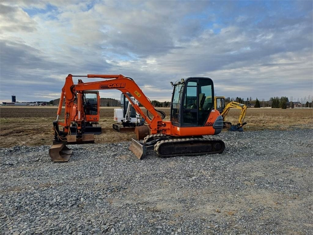 Case CX50 kallistajalla - Miniexcavadora: foto 2 Case CX50 kallistajalla - Miniexcavadora: foto 2
