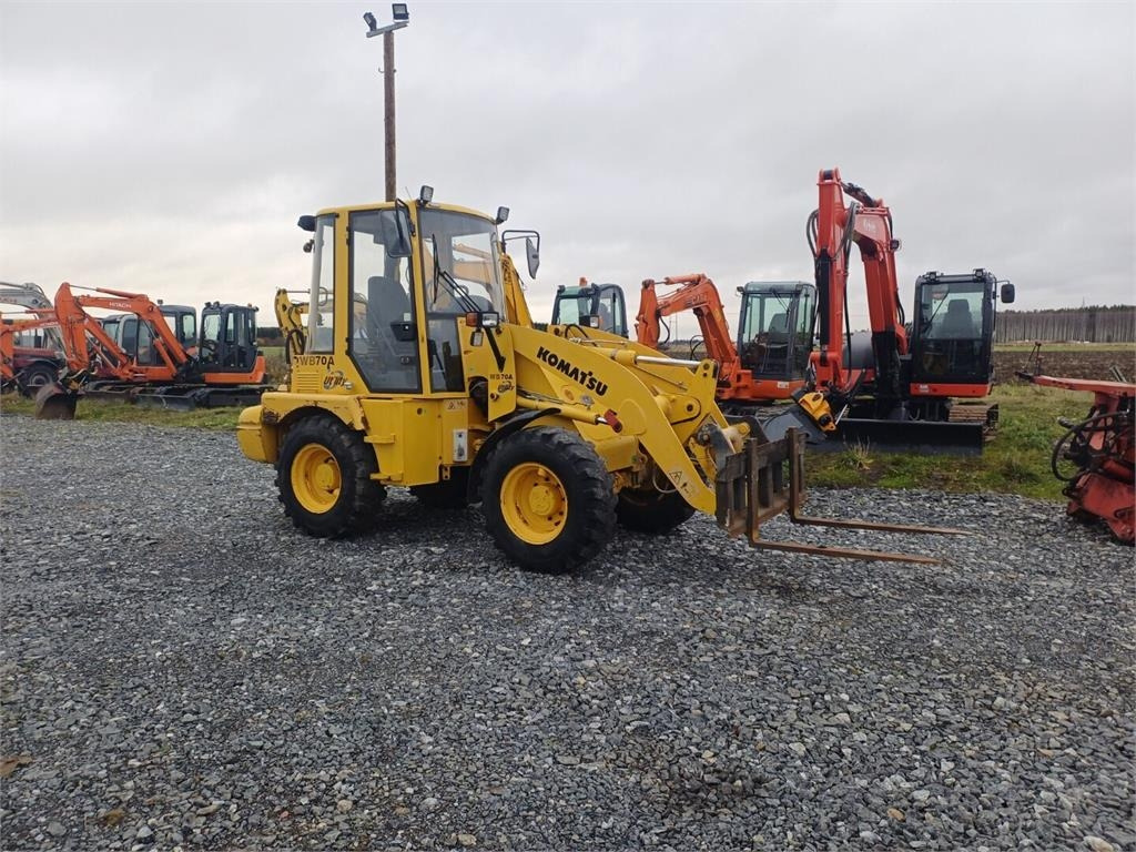 Komatsu WB70A Pyöräkuormaaja - Cargadora de ruedas: foto 4 Komatsu WB70A Pyöräkuormaaja - Cargadora de ruedas: foto 4