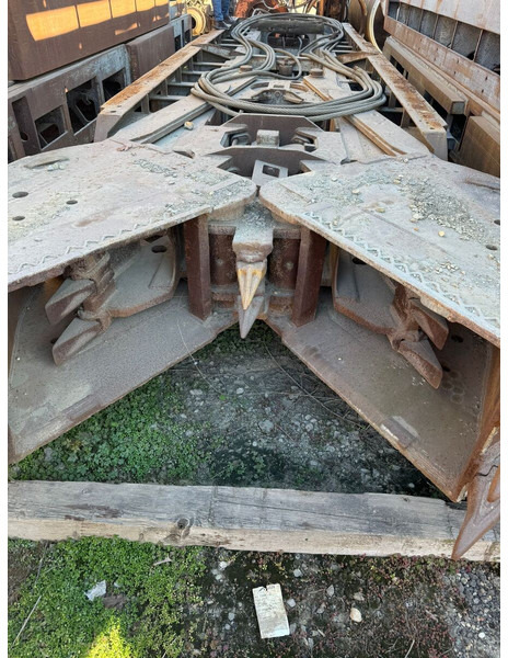 Liebherr Stein HT Diaphragm Wall Grab - Pinza de manipulación para Maquinaria de construcción: foto 5 Liebherr Stein HT Diaphragm Wall Grab - Pinza de manipulación para Maquinaria de construcción: foto 5