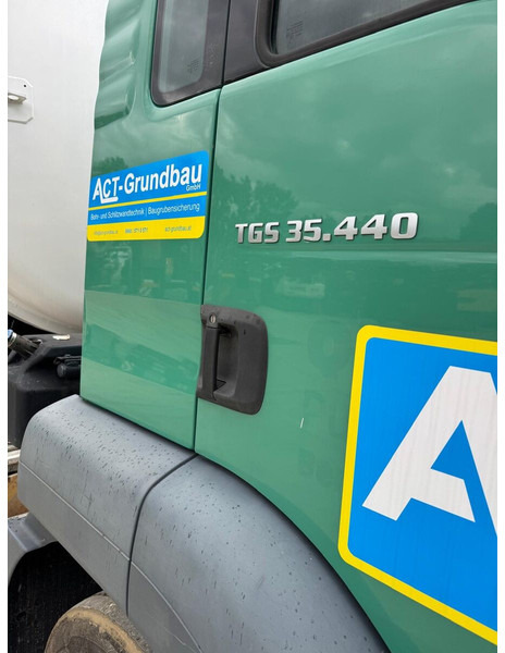 MAN TGS 32 - 440 - Camión portacontenedor de cadenas: foto 2 MAN TGS 32 - 440 - Camión portacontenedor de cadenas: foto 2