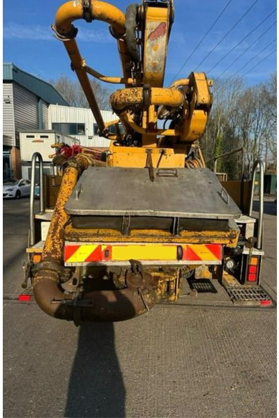 Mercedes-Benz Axor - Bomba de hormigon estacionaria: foto 3 Mercedes-Benz Axor - Bomba de hormigon estacionaria: foto 3