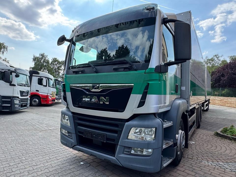 MAN TGS 26.460 2xAHK/2xLBW/Lenk-Lift/kpl.Zug - Camión caja cerrada: foto 2 MAN TGS 26.460 2xAHK/2xLBW/Lenk-Lift/kpl.Zug - Camión caja cerrada: foto 2