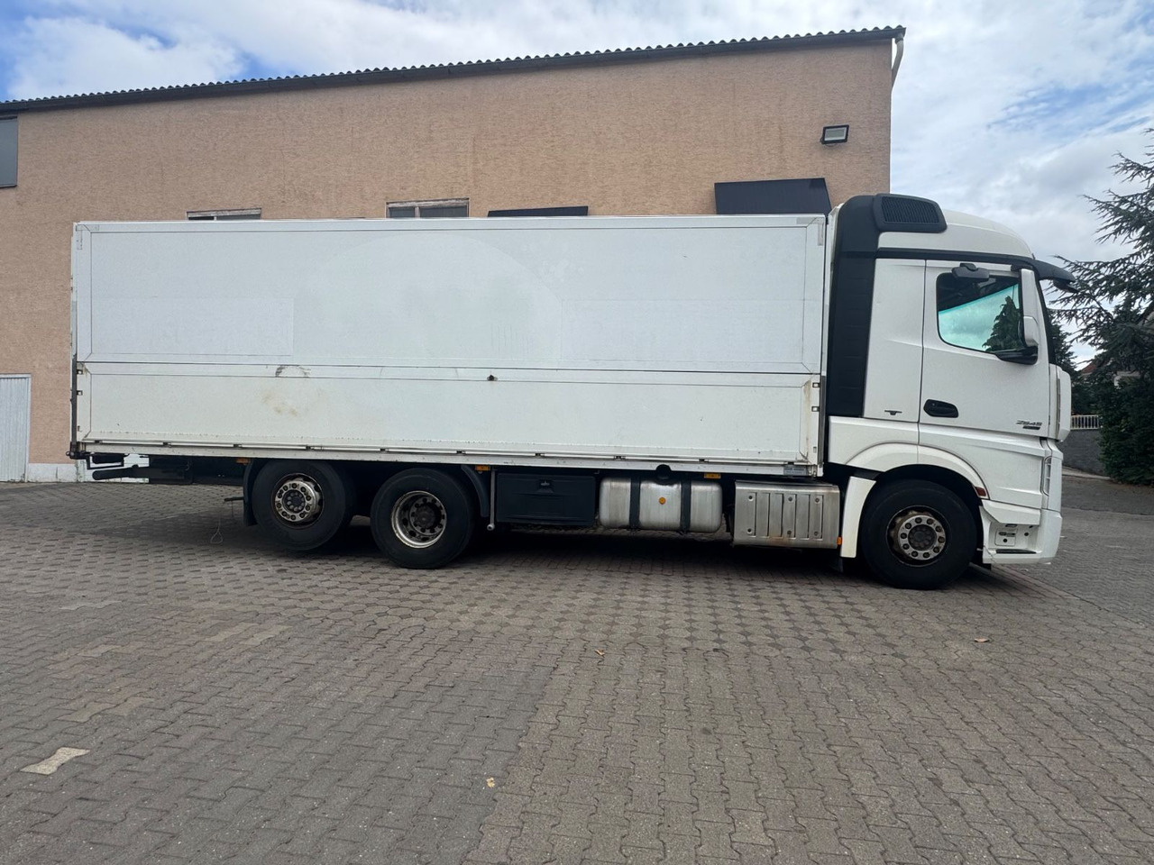 Mercedes-Benz Actros2545/Lift-Lenk/Mitnahmestp/Retder - Camión transporte de bebidas: foto 2 Mercedes-Benz Actros2545/Lift-Lenk/Mitnahmestp/Retder - Camión transporte de bebidas: foto 2