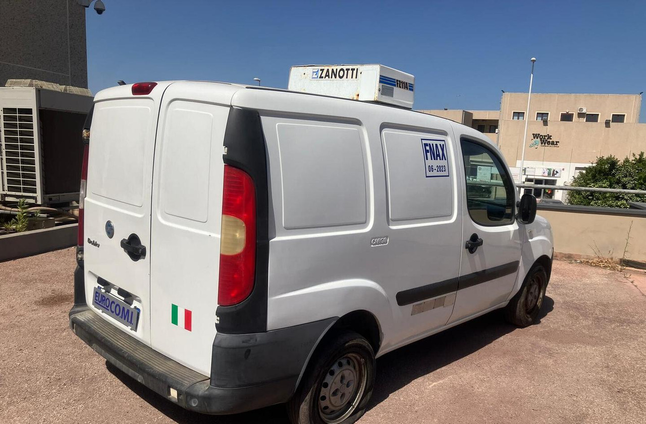 DOBLO' CON COIBENTAZIONE E GRUPPO FRIGO - Furgoneta frigorifica: foto 5 DOBLO' CON COIBENTAZIONE E GRUPPO FRIGO - Furgoneta frigorifica: foto 5