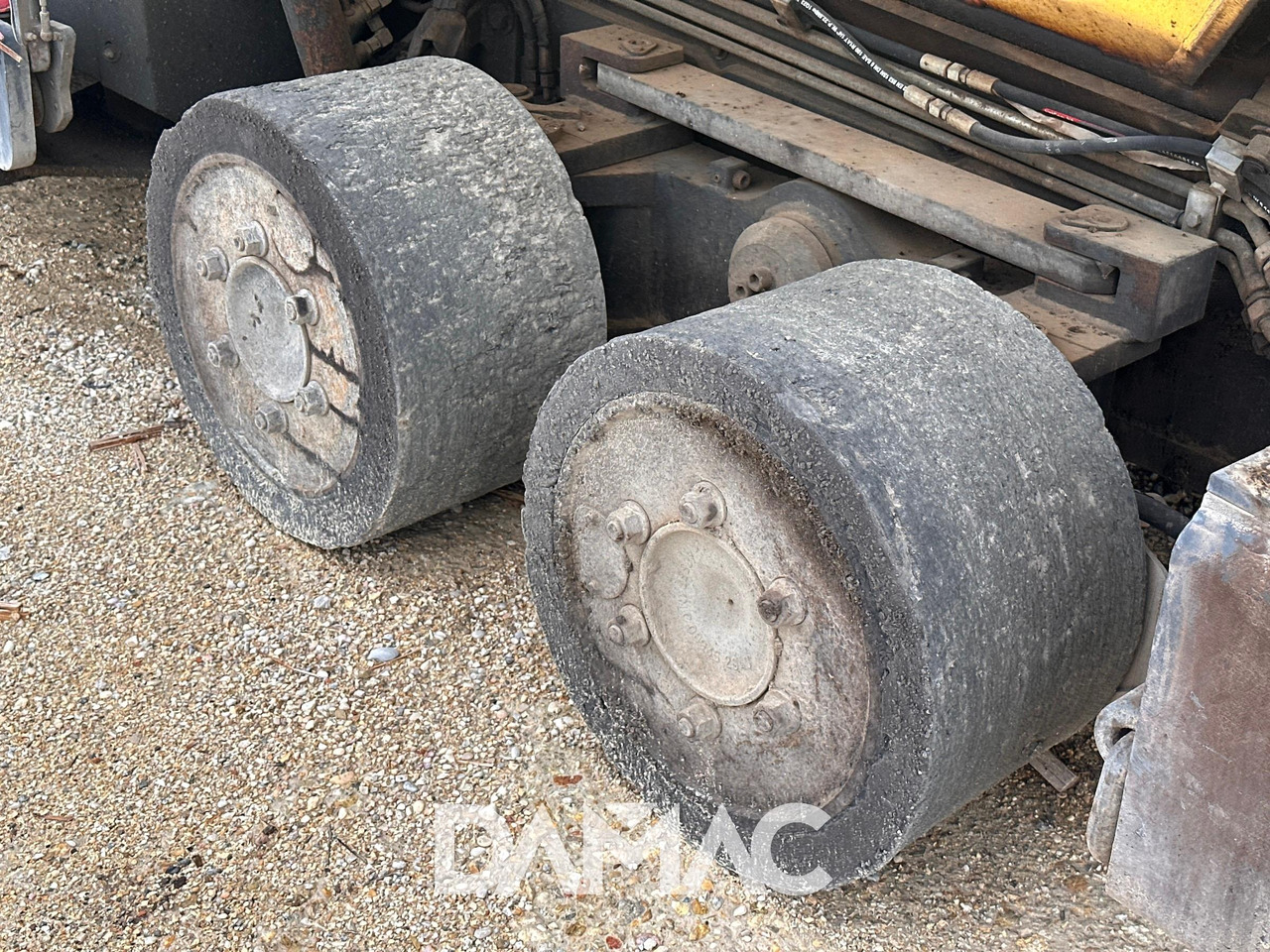 Pavimentadora de asfalto BOMAG BF600 P-2: foto 15 Pavimentadora de asfalto BOMAG BF600 P-2: foto 15