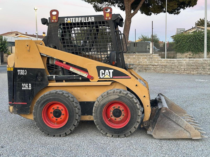 Caterpillar 226BHF - Minicargadora de cadenas: foto 3 Caterpillar 226BHF - Minicargadora de cadenas: foto 3