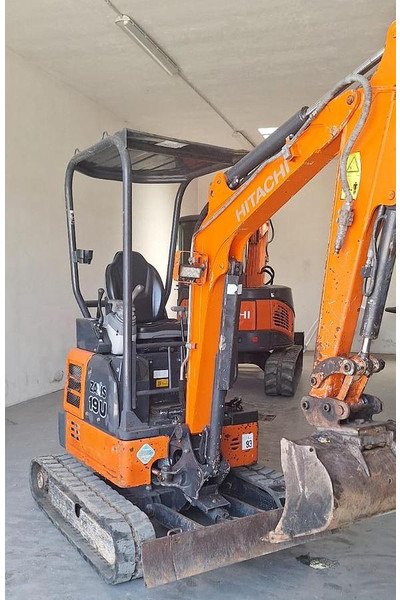 Hitachi ZX19U - Miniexcavadora: foto 1 Hitachi ZX19U - Miniexcavadora: foto 1