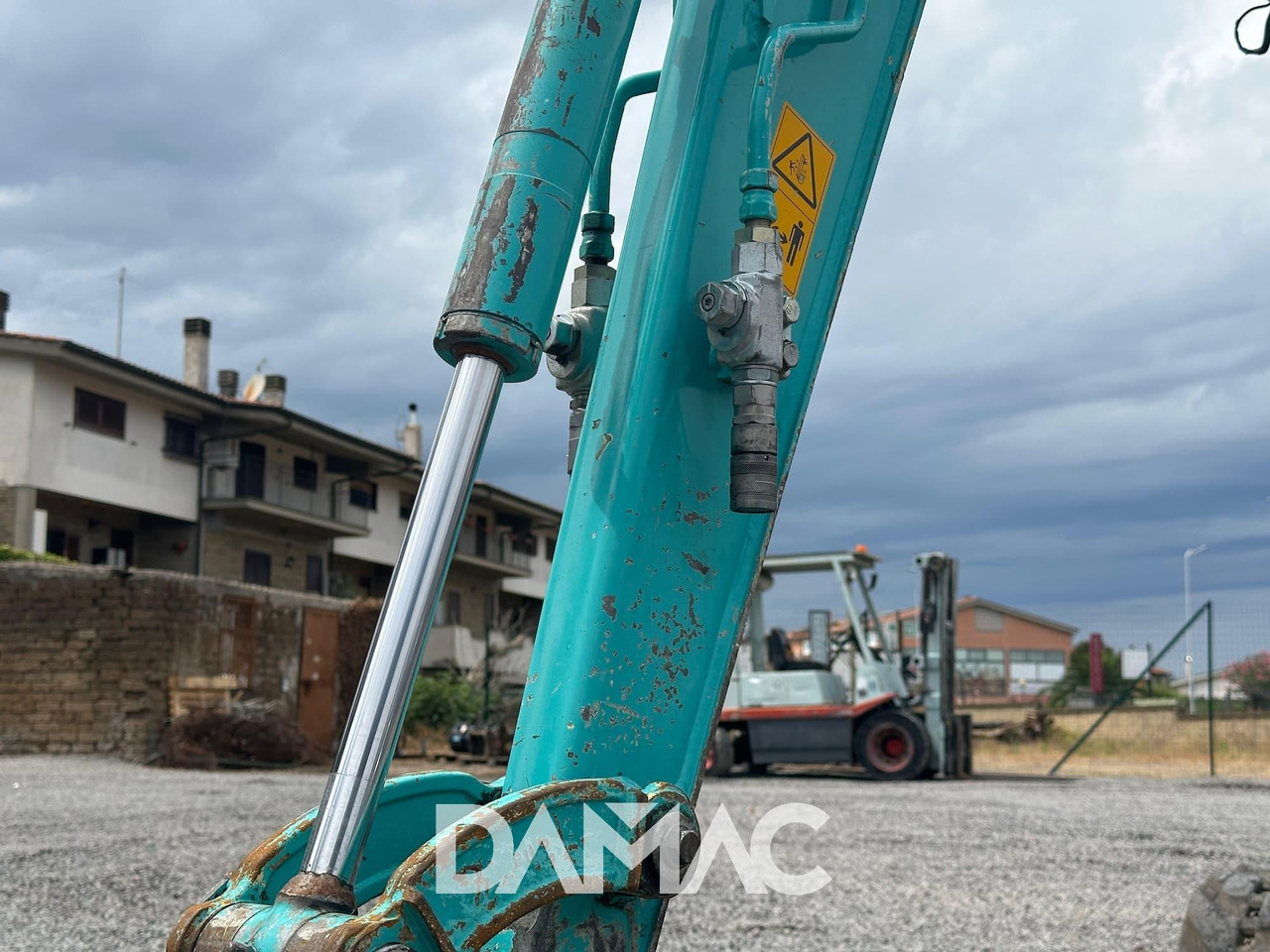 Miniexcavadora KOBELCO SK17SR-3E: foto 20 Miniexcavadora KOBELCO SK17SR-3E: foto 20