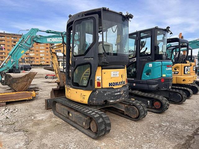 Komatsu PC30 - Miniexcavadora: foto 2 Komatsu PC30 - Miniexcavadora: foto 2