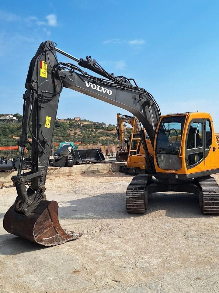 VOLVO EC140BLC - Excavadora de cadenas: foto 2 VOLVO EC140BLC - Excavadora de cadenas: foto 2