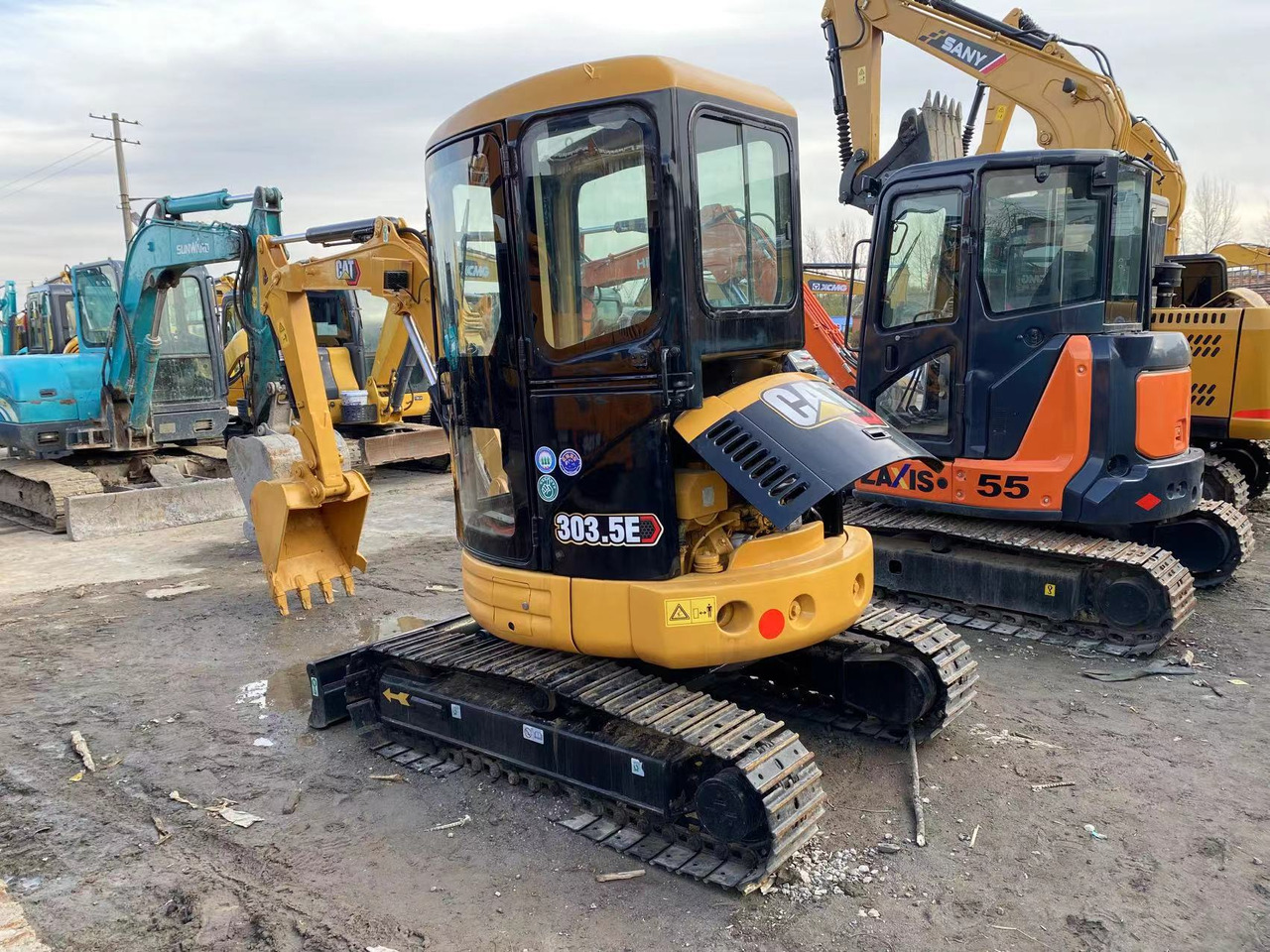 CATERPILLAR 303.5E2 - Miniexcavadora: foto 1 CATERPILLAR 303.5E2 - Miniexcavadora: foto 1