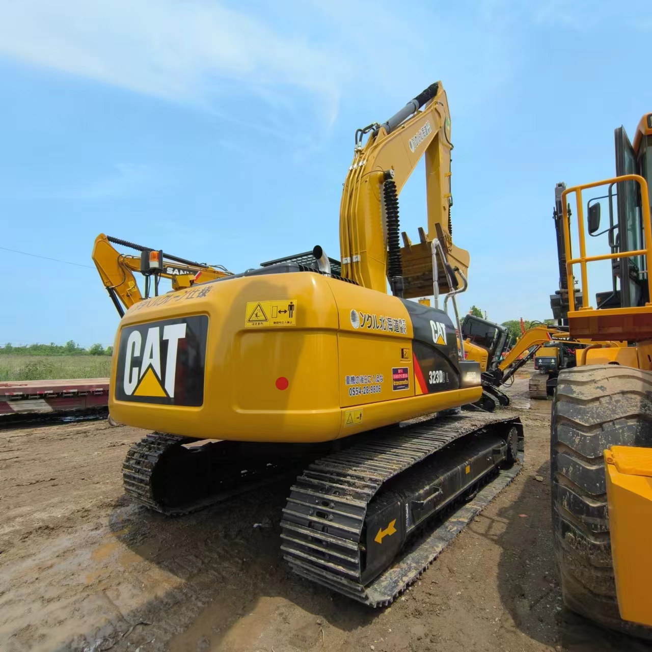 CATERPILLAR 323D2L - Excavadora de cadenas: foto 3 CATERPILLAR 323D2L - Excavadora de cadenas: foto 3
