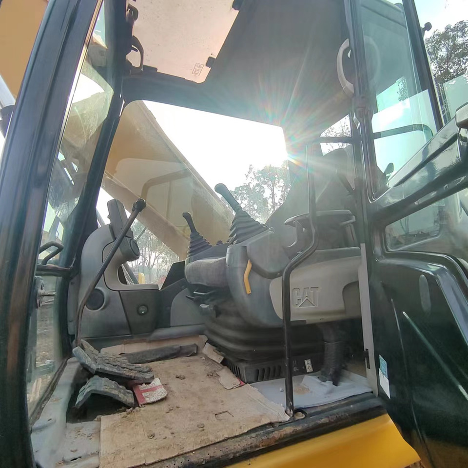 Excavadora de cadenas CATERPILLAR 326D: foto 8