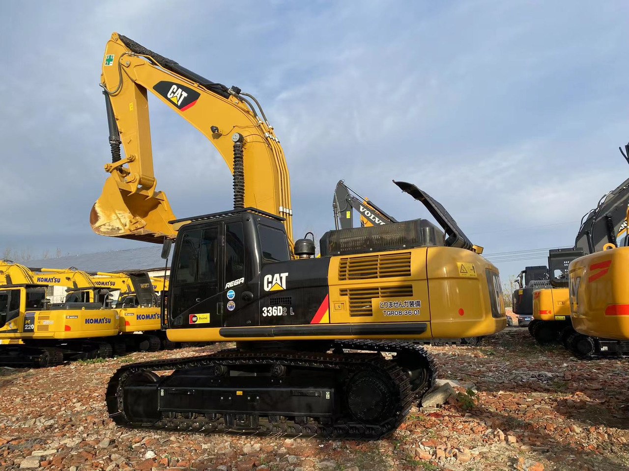 CATERPILLAR 336D2L - Excavadora de cadenas: foto 2 CATERPILLAR 336D2L - Excavadora de cadenas: foto 2