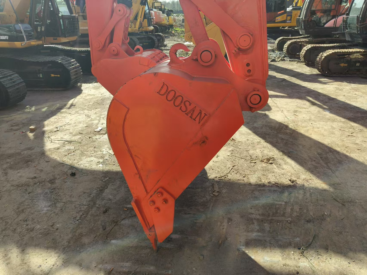 DOOSAN DX150 - Excavadora: foto 3 DOOSAN DX150 - Excavadora: foto 3