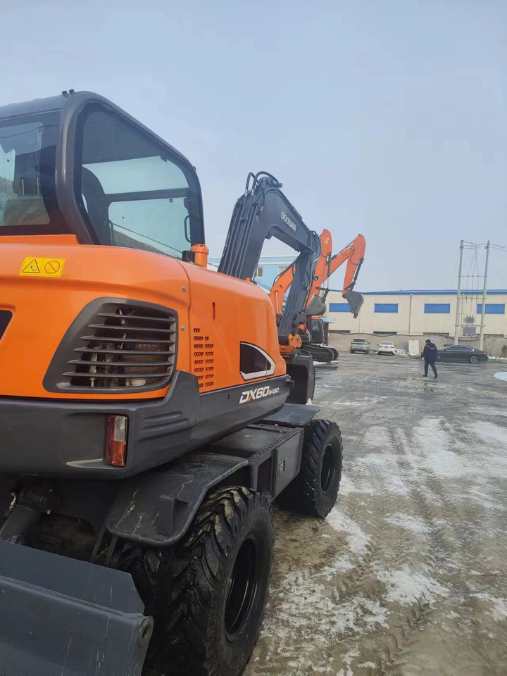 DOOSAN DX60w-9c - Miniexcavadora: foto 5 DOOSAN DX60w-9c - Miniexcavadora: foto 5