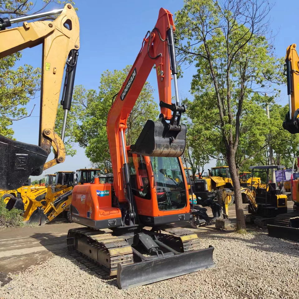 DOOSAN DX75 - Miniexcavadora: foto 5 DOOSAN DX75 - Miniexcavadora: foto 5