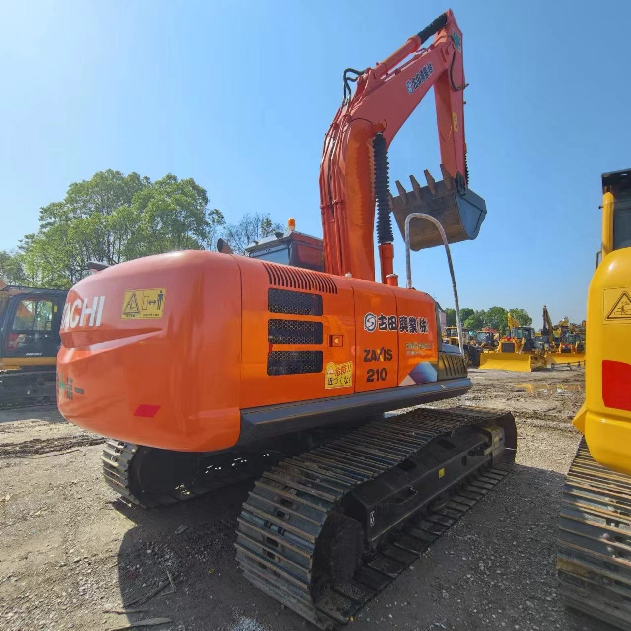 HITACHI ZX210 - Excavadora de cadenas: foto 2 HITACHI ZX210 - Excavadora de cadenas: foto 2