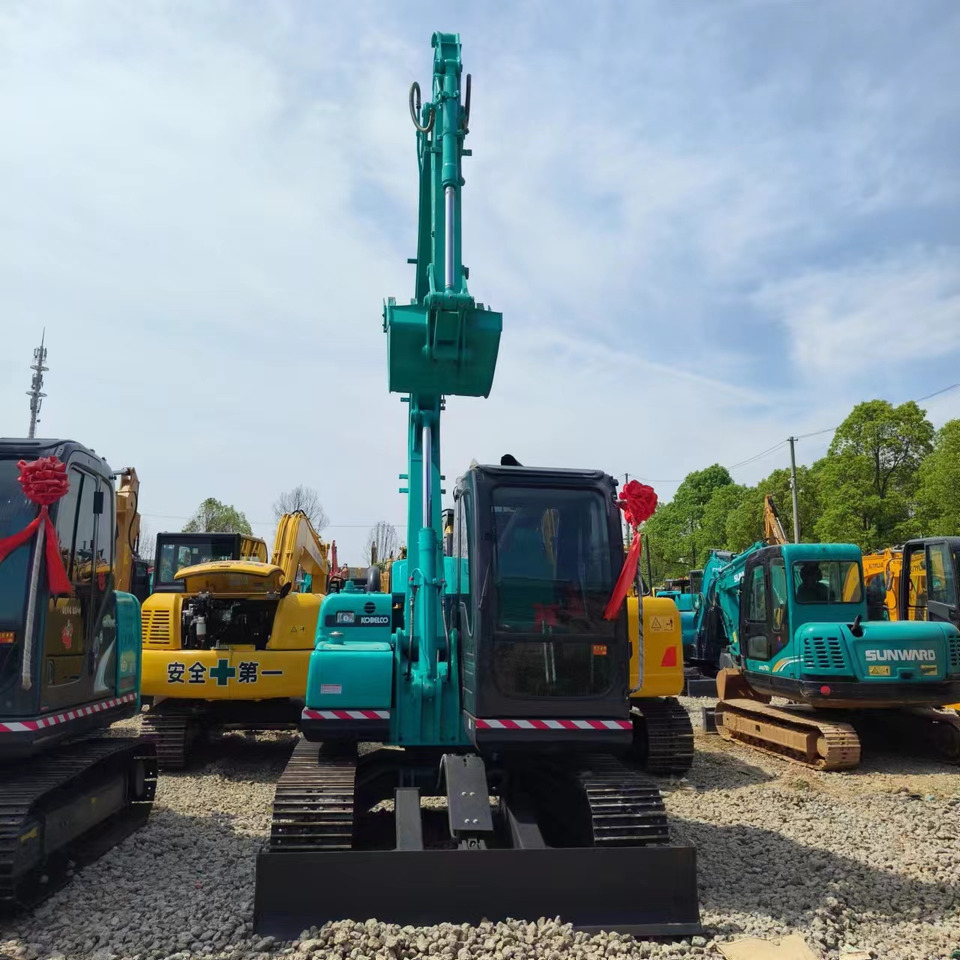 KOBELCO SK75-8 - Excavadora de cadenas: foto 4 KOBELCO SK75-8 - Excavadora de cadenas: foto 4