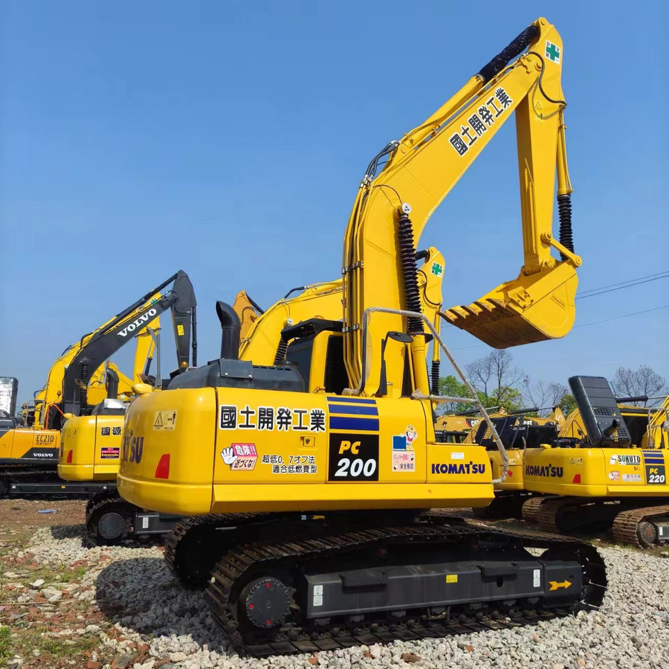 KOMATSU PC 200-8N1 - Excavadora de cadenas: foto 1 KOMATSU PC 200-8N1 - Excavadora de cadenas: foto 1