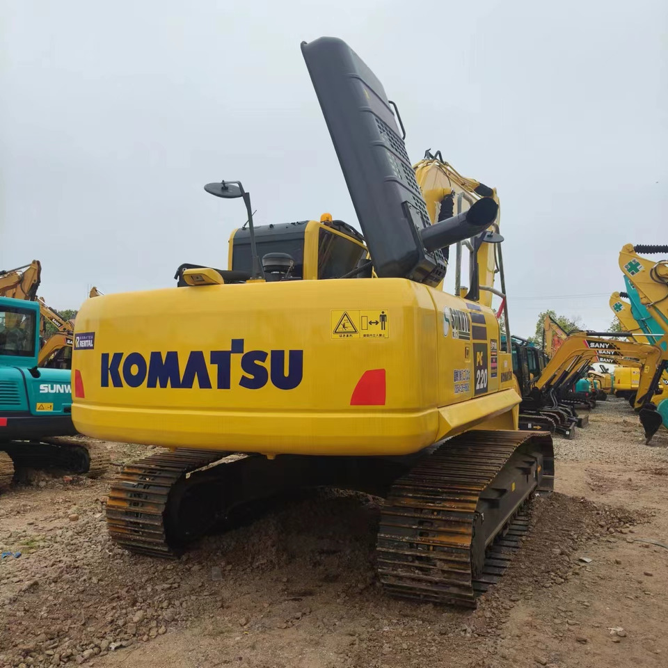 Excavadora de cadenas KOMATSU PC220-8: foto 6