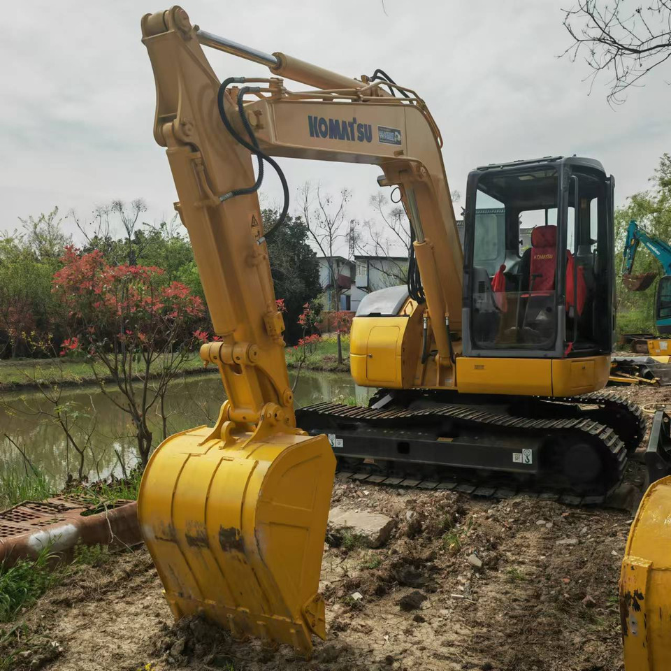 KOMATSU PC78US - Excavadora de cadenas: foto 1 KOMATSU PC78US - Excavadora de cadenas: foto 1