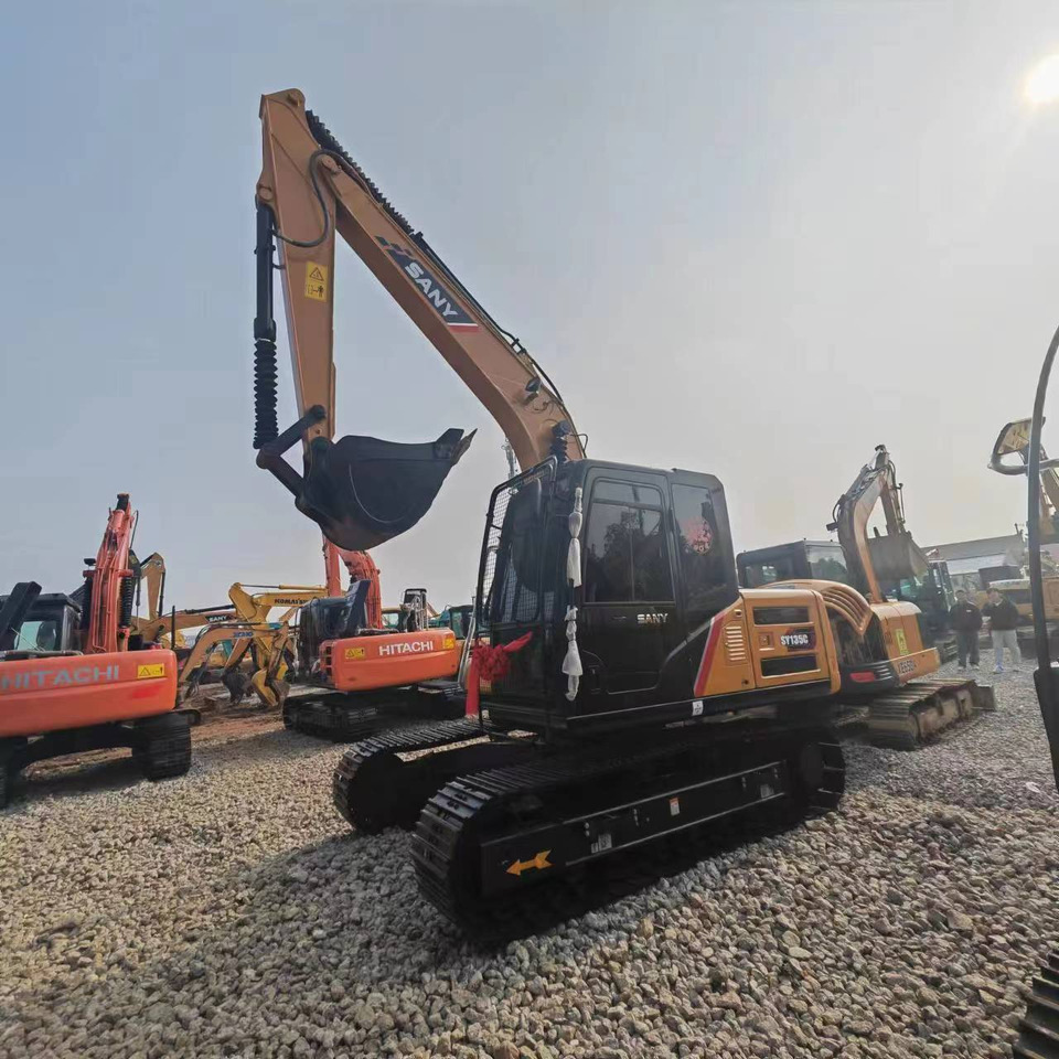 SANY SY135C - Excavadora de cadenas: foto 4 SANY SY135C - Excavadora de cadenas: foto 4