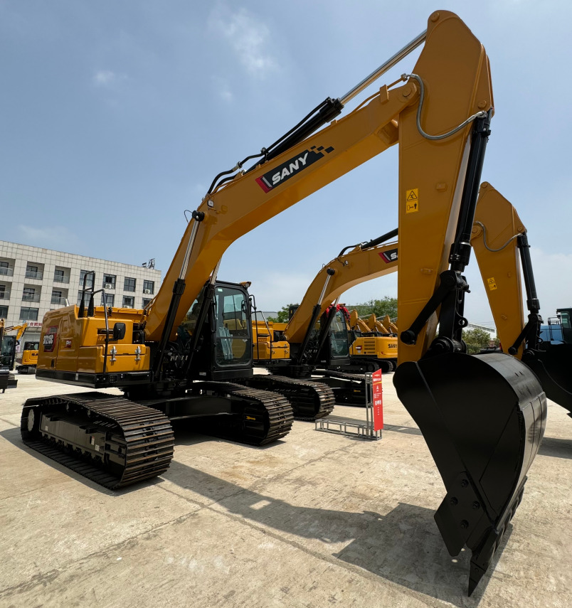 SANY SY215C - Excavadora de cadenas: foto 1 SANY SY215C - Excavadora de cadenas: foto 1