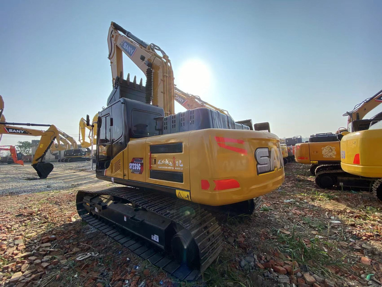 SANY SY235H - Excavadora de cadenas: foto 2 SANY SY235H - Excavadora de cadenas: foto 2