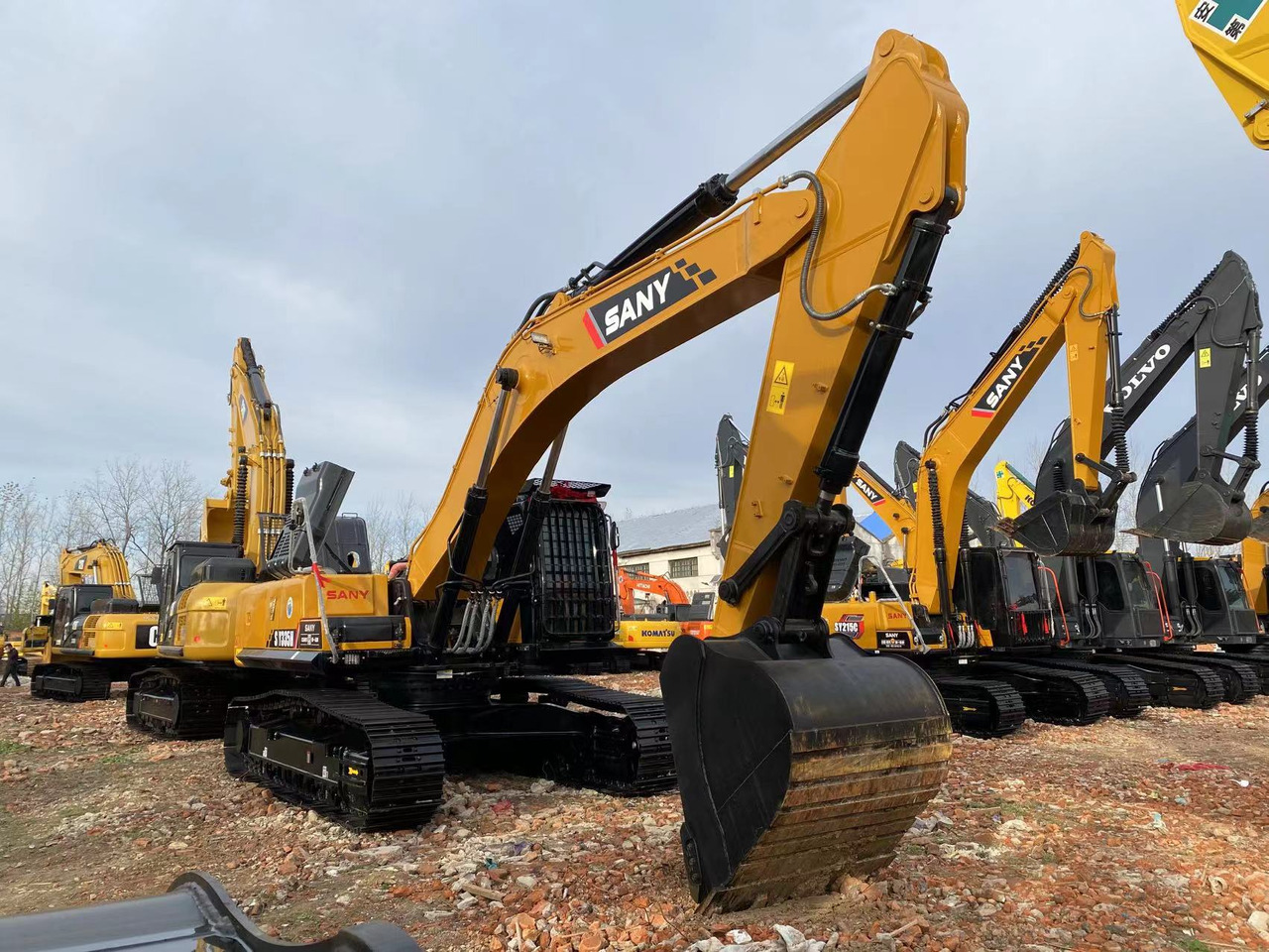 SANY SY335H - Excavadora de cadenas: foto 2 SANY SY335H - Excavadora de cadenas: foto 2