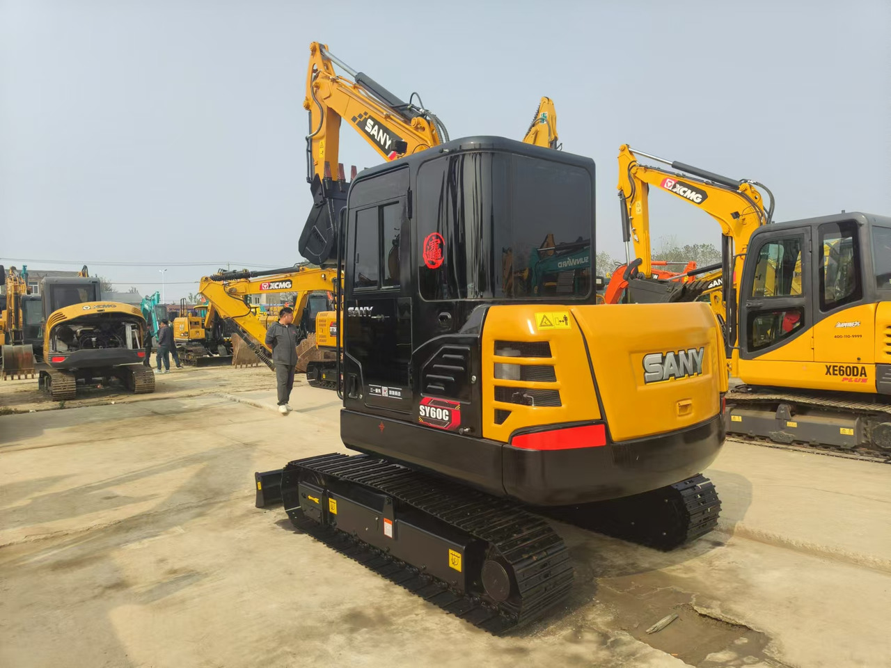 SANY SY60C - Excavadora de cadenas: foto 1 SANY SY60C - Excavadora de cadenas: foto 1