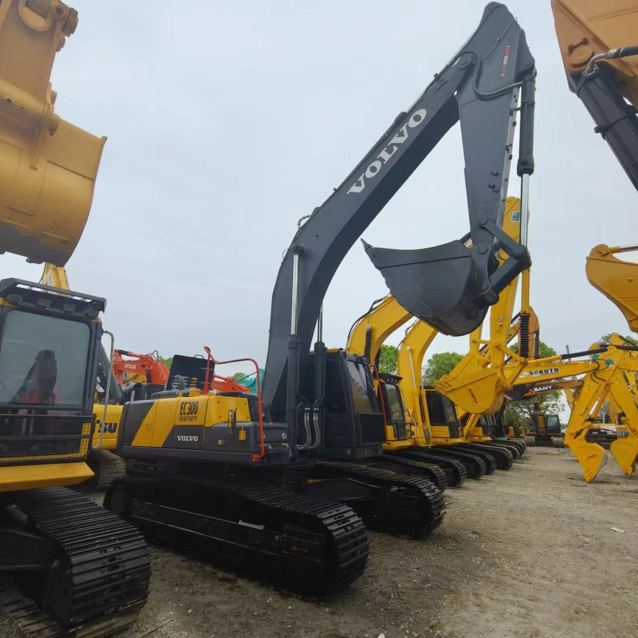 VOLVO EC300 - Excavadora de cadenas: foto 1 VOLVO EC300 - Excavadora de cadenas: foto 1