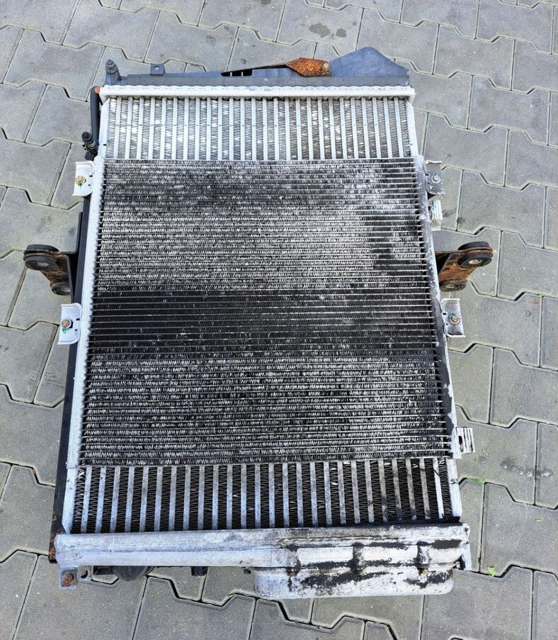 Behr KOMPLET CHŁODNIC VOLVO FL RENAULT MIDLUM DXI 7 - Radiador para Camión: foto 1 Behr KOMPLET CHŁODNIC VOLVO FL RENAULT MIDLUM DXI 7 - Radiador para Camión: foto 1