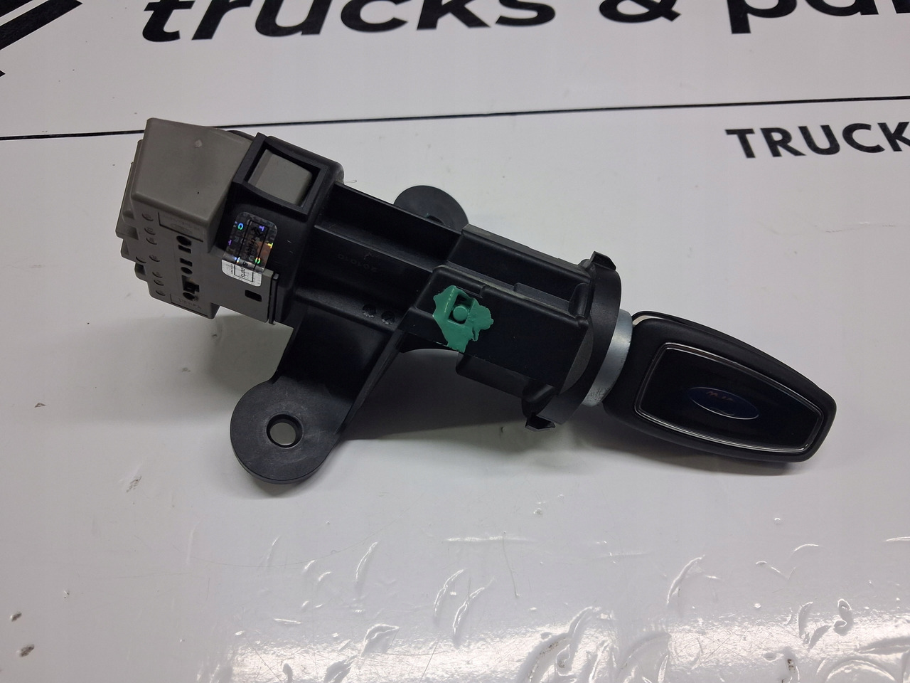 FORD STACYJKA Z KLUCZYKIEM FORD F-MAX EURO 6 - Sistema eléctrico para Camión: foto 3 FORD STACYJKA Z KLUCZYKIEM FORD F-MAX EURO 6 - Sistema eléctrico para Camión: foto 3