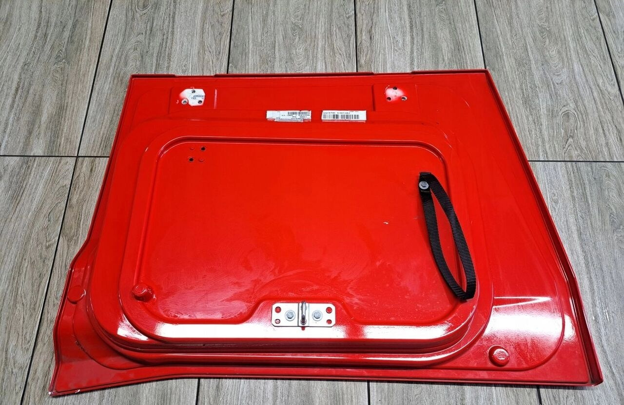 KLAPA SCHOWKA DRZWICZKI PRAWE RENAULT GAMA T HIGH EVO WYSOKA KABINA Renault RENAULT GAMA T HIGH EVO WYSOKA KABINA - Carrocería y exterior para Camión: foto 4 KLAPA SCHOWKA DRZWICZKI PRAWE RENAULT GAMA T HIGH EVO WYSOKA KABINA Renault RENAULT GAMA T HIGH EVO WYSOKA KABINA - Carrocería y exterior para Camión: foto 4