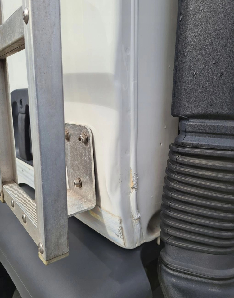KOMPLETNA DZIENNA RENAULT GAMA D19 D EURO 6 - Cabina: foto 4 KOMPLETNA DZIENNA RENAULT GAMA D19 D EURO 6 - Cabina: foto 4
