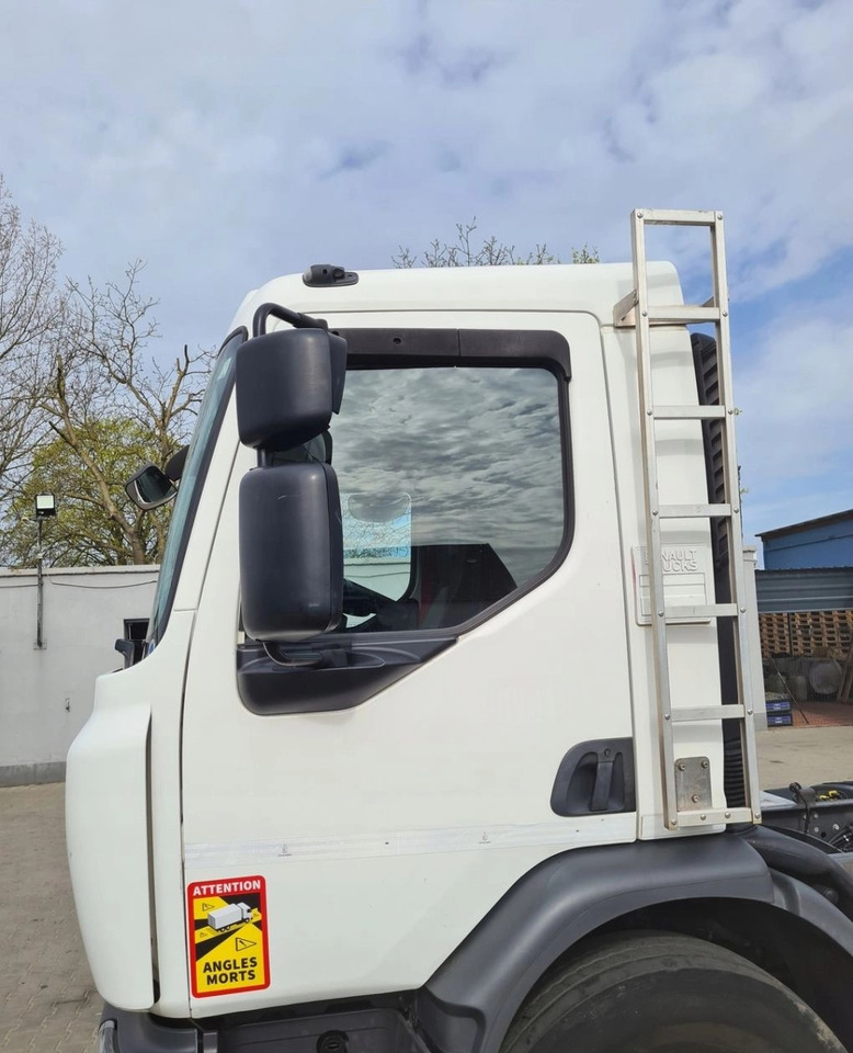 KOMPLETNA DZIENNA RENAULT GAMA D19 D EURO 6 - Cabina: foto 2 KOMPLETNA DZIENNA RENAULT GAMA D19 D EURO 6 - Cabina: foto 2