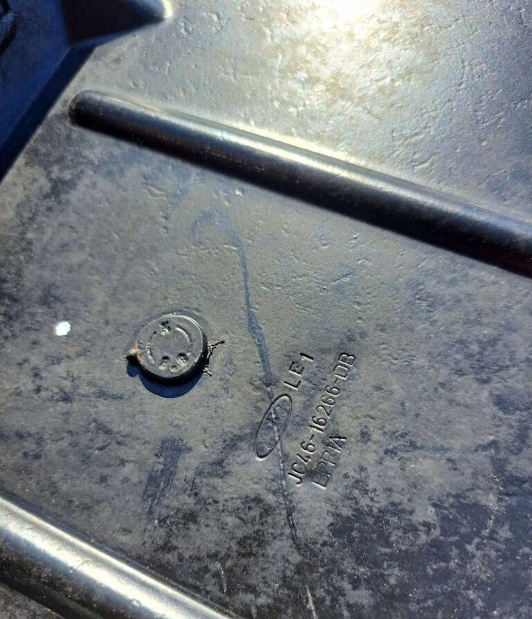 MOCOWANIE PRAWE BŁOTNIKA PODKABINOWEGO NADKOLA FORD F-MAX EURO 6 Ford F-MAX JC46 Ford F-MAX truck - Cabina e interior para Camión: foto 2 MOCOWANIE PRAWE BŁOTNIKA PODKABINOWEGO NADKOLA FORD F-MAX EURO 6 Ford F-MAX JC46 Ford F-MAX truck - Cabina e interior para Camión: foto 2