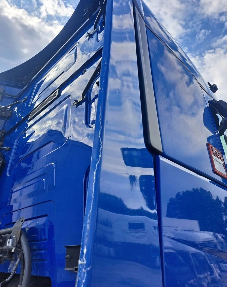 OWIEWKI KABINY KOMPLET RENAULT GAMA T RANGE - Aerodinámica/ Spoiler: foto 3 OWIEWKI KABINY KOMPLET RENAULT GAMA T RANGE - Aerodinámica/ Spoiler: foto 3