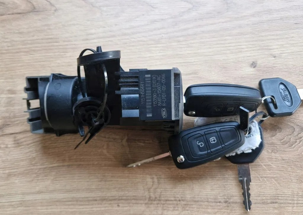 Piezas de recambio STACYJKA Z KLUCZYKAMI FORD F-MAX EURO 6: foto 1