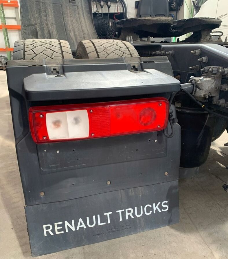 Renault BŁOTNIK LEWY TYŁ KOMPLETNY RENAULT GAMA T C RANGE - Guardabarros para Camión: foto 2 Renault BŁOTNIK LEWY TYŁ KOMPLETNY RENAULT GAMA T C RANGE - Guardabarros para Camión: foto 2